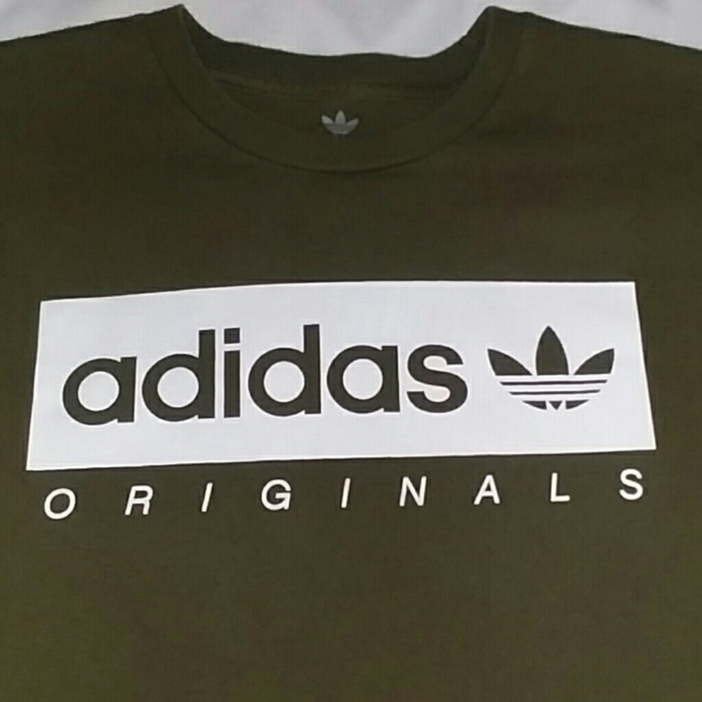 Adidas Men's Originals Japanese  Shirt Medium